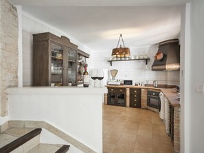 Microwave, oven, coffee/tea maker, toaster