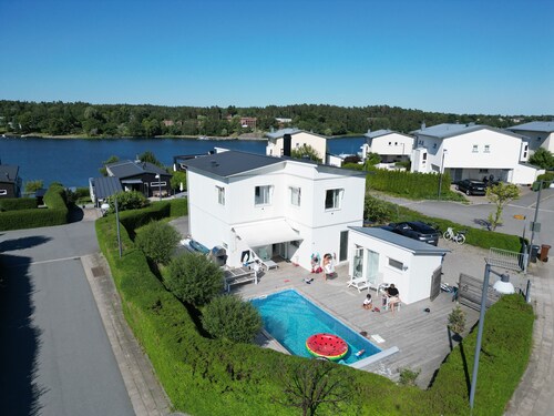Water facing villa with pool & sauna