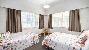 2 makuuhuonetta, silitysrauta/-lauta, ilmainen Wi-Fi, vuodevaatteet