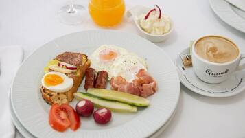 Breakfast buffet