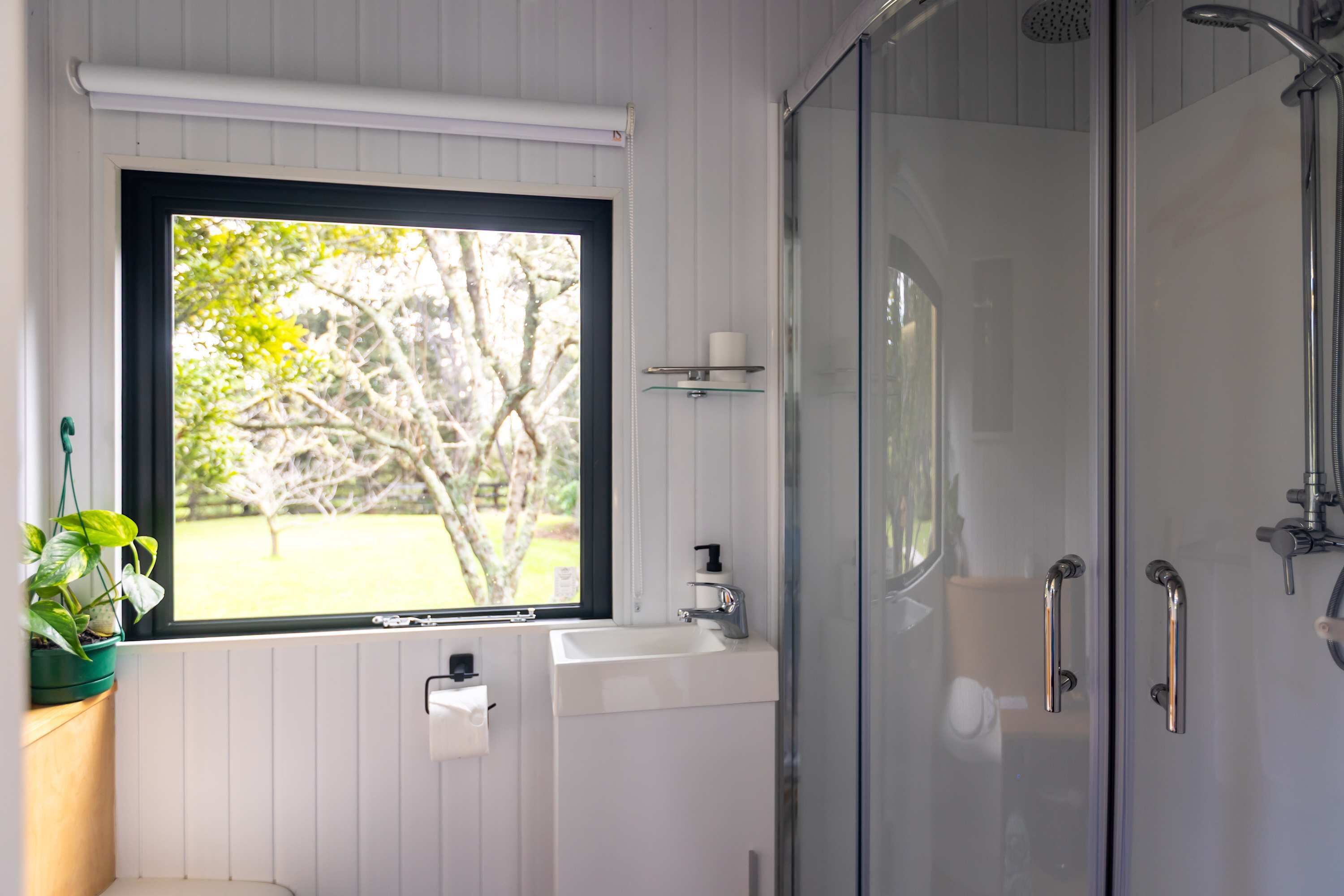 Douche, serviettes fournies