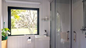 Douche, serviettes fournies