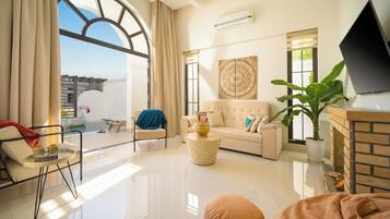 Smart TV, fireplace, printers