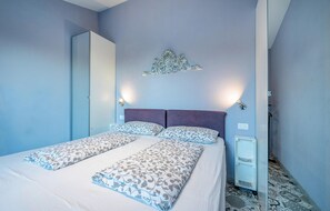 1 多间卧室、免费 WiFi、床单