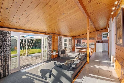 Highfield Ride | Next to the Forest with Spa Pool