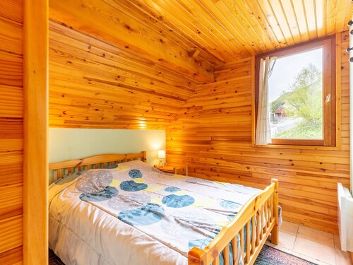 Duplex Chalet for 6 in Peaceful Peyragudes with Fireplace & Terrace
