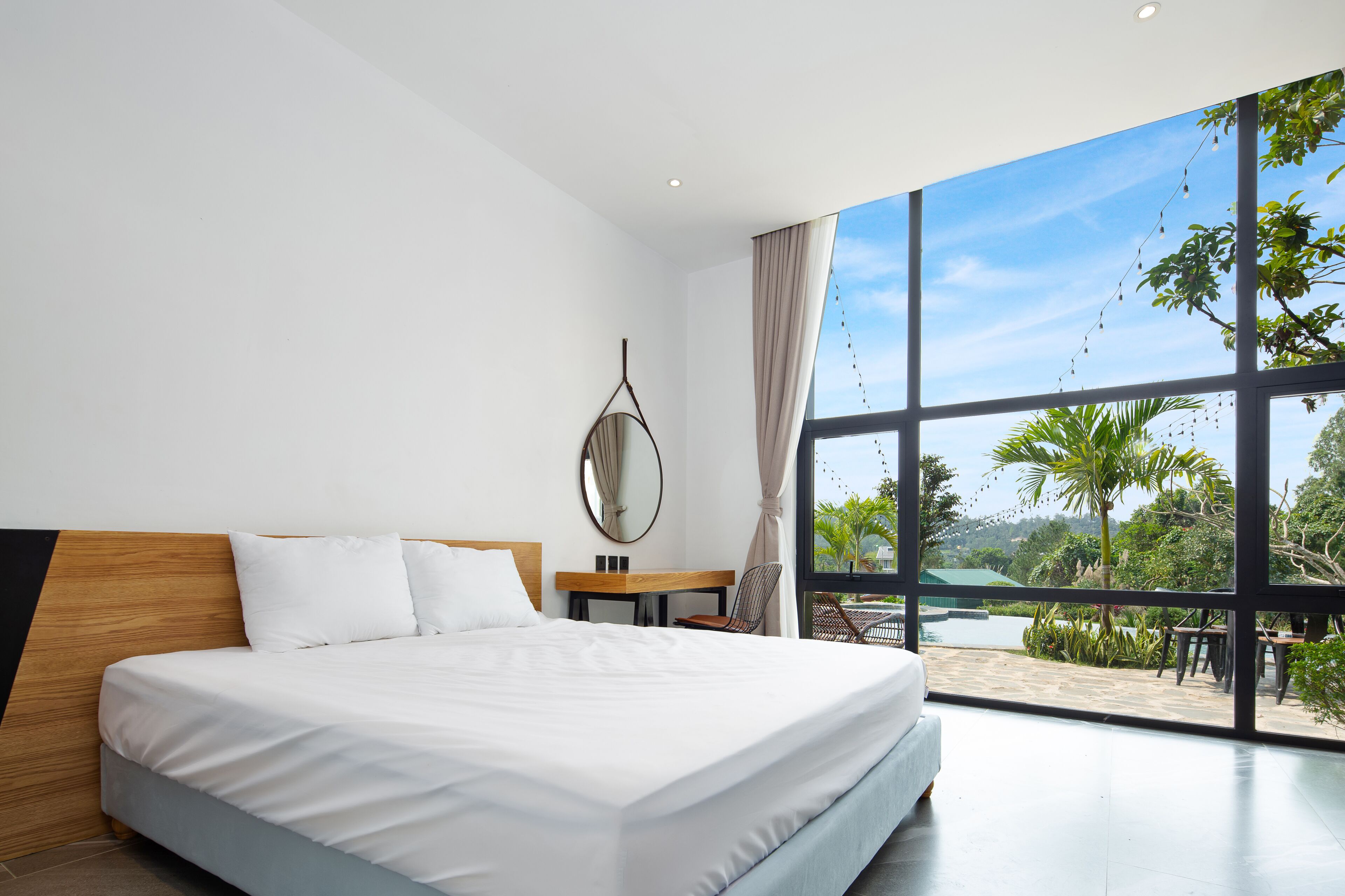 Deluxe Villa | Premium bedding, memory foam beds, free minibar items, desk