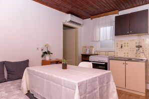 80-centimeters LCD-tv med digitale kanaler