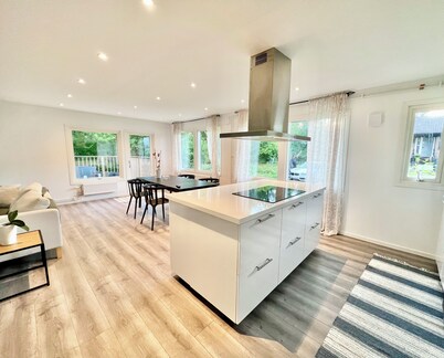 Entire 3 Bedroom in heart of kosta