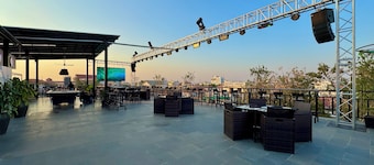 Nico's Hotel and Sky Bar