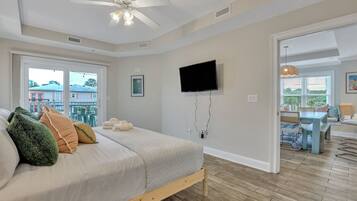 3 bedrooms, desk, iron/ironing board, WiFi