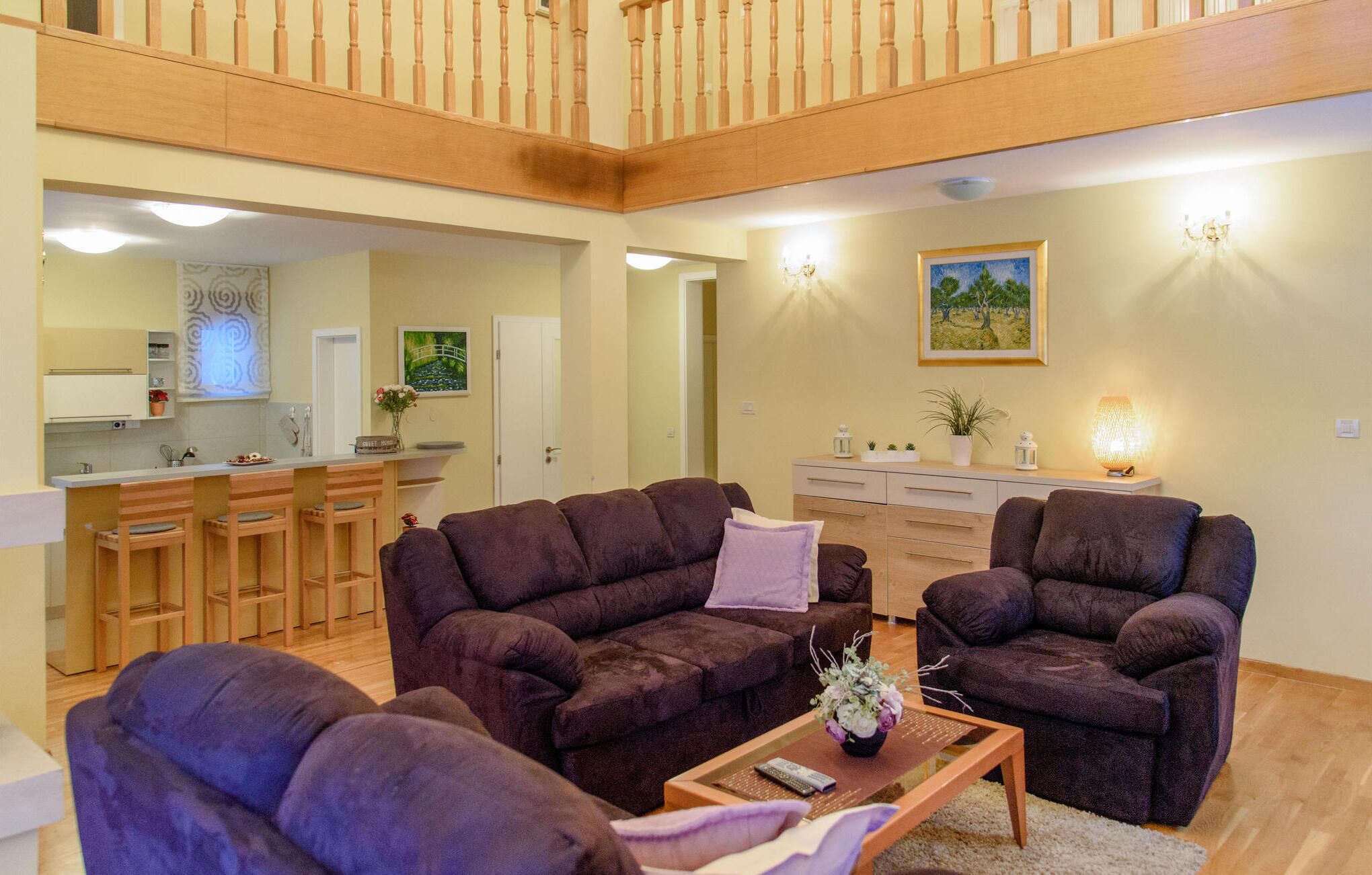 Smart TV, fireplace, table football, ping pong