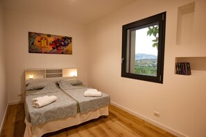 3 sovrum, strykjärn/strykbräda, gratis wi-fi och sängkläder