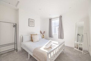 2 slaapkamers, een strijkplank/strijkijzer, wifi