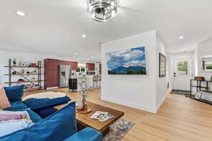 TV, fireplace, offices