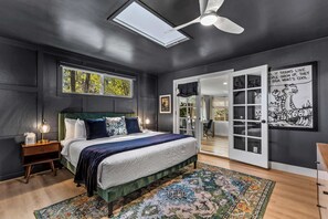 4 bedrooms, iron/ironing board, travel cot, WiFi