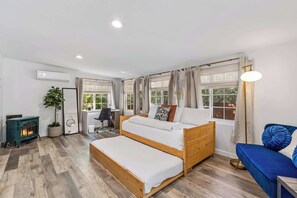 4 bedrooms, iron/ironing board, travel crib, WiFi