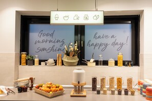 Daily buffet breakfast (EUR 15 per person) - harry's home Salzburg (Salzburg)