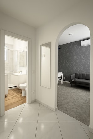 Deluxe Room | Living area