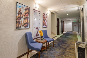 Interior detail - Jiwar Almasi Hotel (Jeddah)