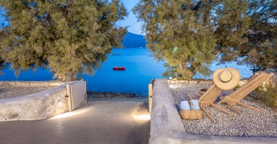 KLIMA BAY Beachfront Houses