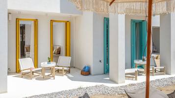 Beachfront Boutique Houses (Yellow) | Terrasse/Patio