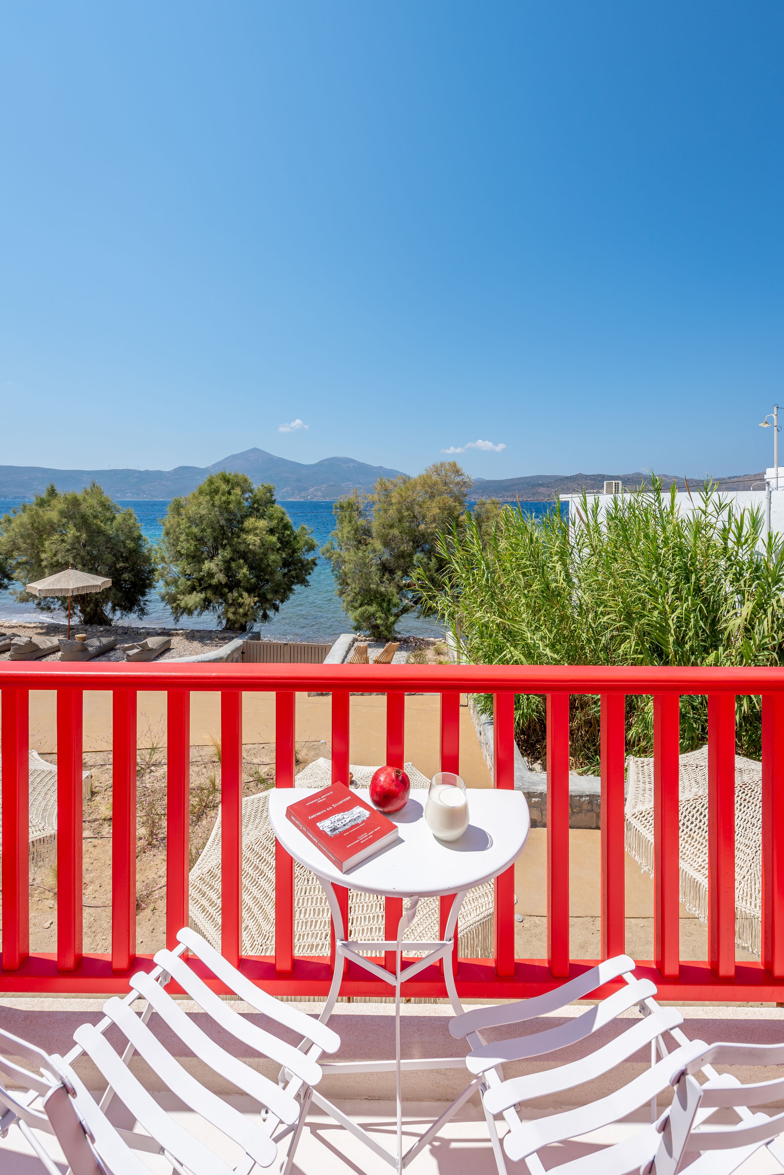 Beachfront Boutique Houses (Red) | Peti besi dalam bilik, seterika/papan seterika 