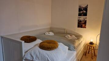 5 camere, culla da viaggio, Wi-Fi gratuito, lenzuola