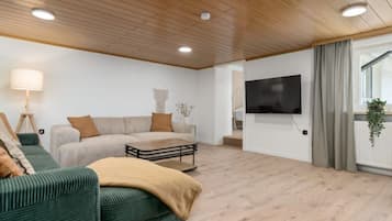 Smart TV, books