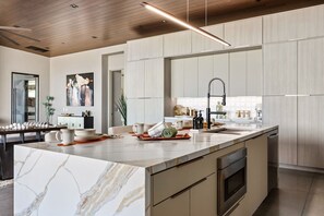 Fridge, microwave, oven, stovetop - Canyon Ridge by Fieldtrip | Modern Indoor/Outdoor Oasis w Views (Yucca Valley)