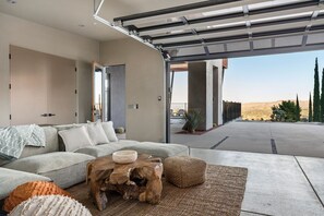 Terrace/patio - Canyon Ridge by Fieldtrip | Modern Indoor/Outdoor Oasis w Views (Yucca Valley)