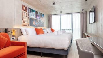 Chambre Quadruple Club, plusieurs lits, accĂšs piscine