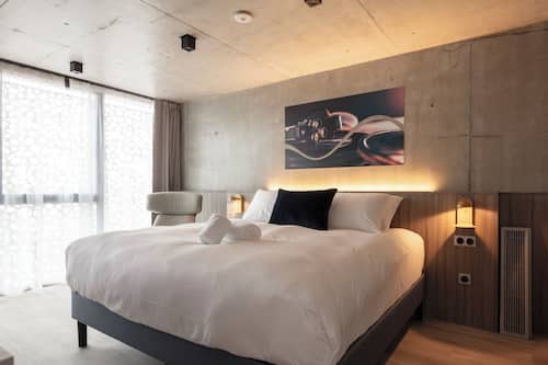 Junior-Suite, Poolzugang