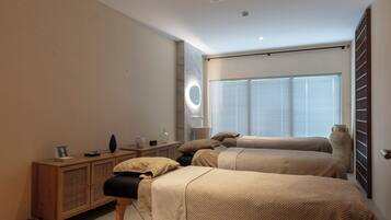 Couples treatment rooms, massages