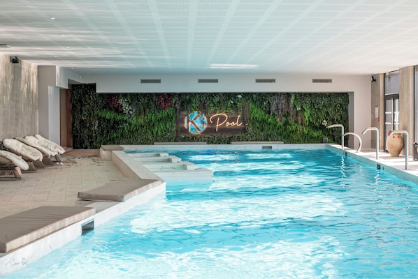 Indoor pool - Ki Space Hotel & Spa, près de Disneyland Paris (Serris)