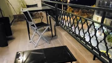 Luxury Apartment | Terrace/patio