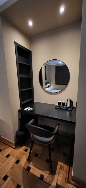 1 bedroom, laptop workspace, blackout curtains, iron/ironing board - LView Zeus Temple (Athens)