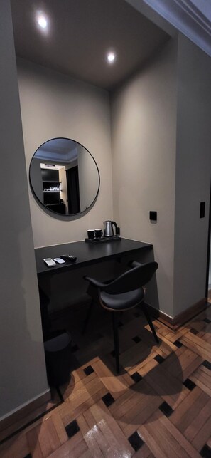 1 bedroom, laptop workspace, blackout drapes, iron/ironing board - LView Zeus Temple (Athens)