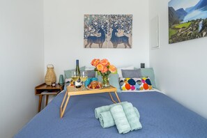 1 bedroom, WiFi, bed sheets