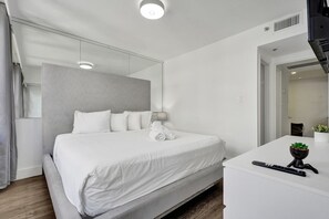 2 bedrooms, iron/ironing board, travel cot, free WiFi