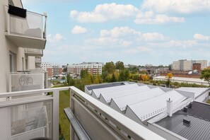 Balcony - Elegant Studio Łódź by Renters (Lodz)