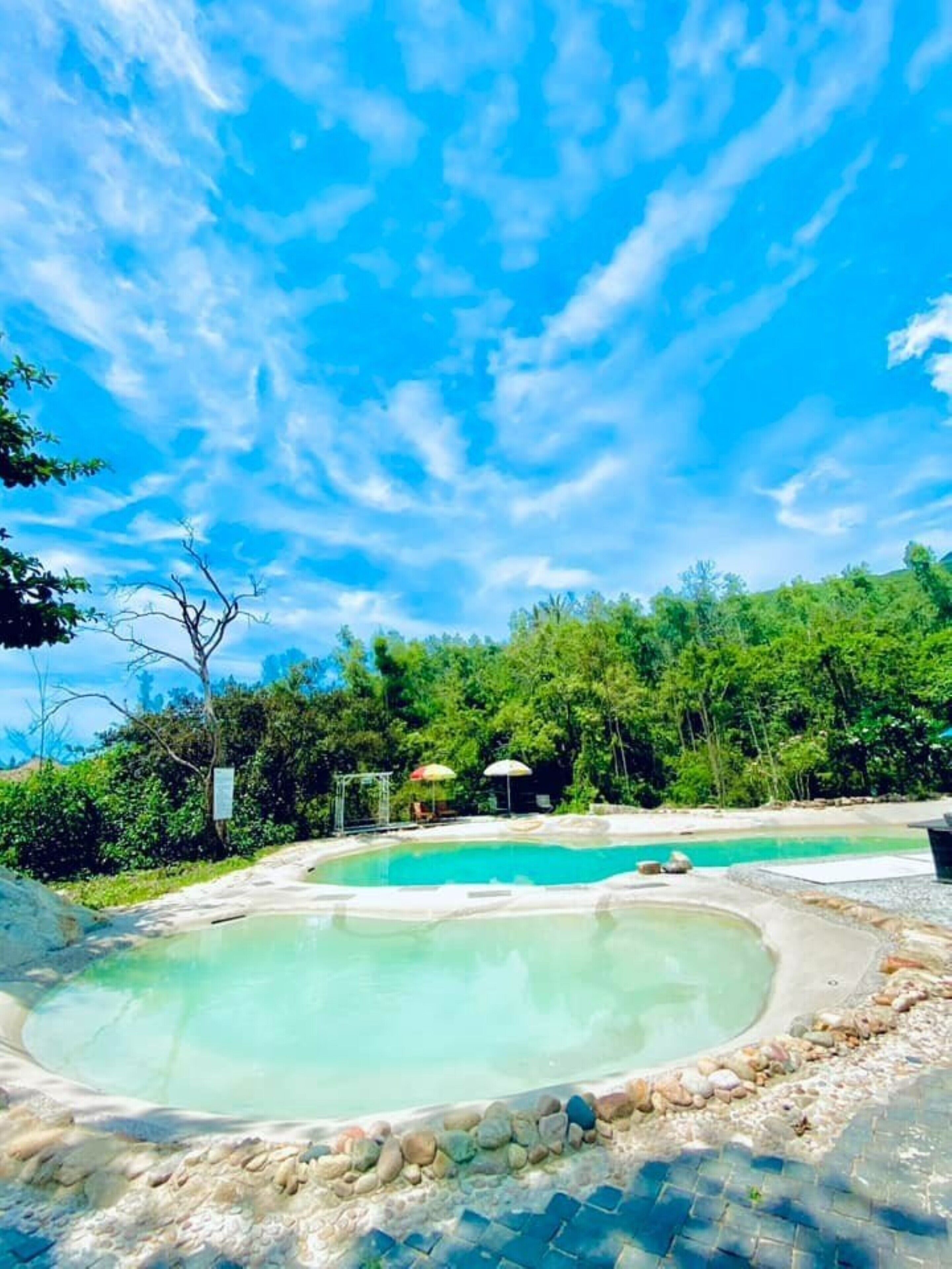 Kolam renang terbuka 