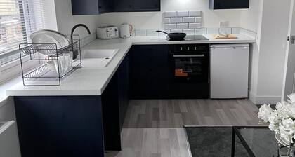 Luxury 2-bed Apartment Lindley Huddersfield