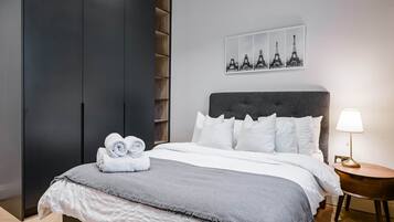 2 bedrooms, iron/ironing board, WiFi, bed sheets