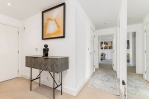 Interior - The Ferre - Canary Wharf (London)