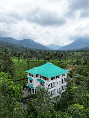 Exterior - Lumino Winter Castle (Udumbanchola)
