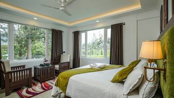 Quarto premium | Roupas de cama de algodão egípcio, roupas de cama premium, escrivaninha