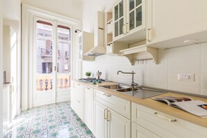 Fridge, microwave, dishwasher, electric kettle