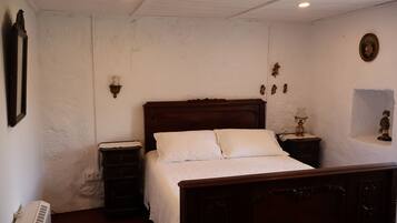 2 dormitoris, planxa i posts de planxar, wifi gratuïta i roba de llit