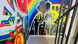 One bed in a Mix Shared Dormitory for maximum 4 people | Soundproofing, free WiFi - We Street Hostel - Albergue Juvenil (Palma de Mallorca)